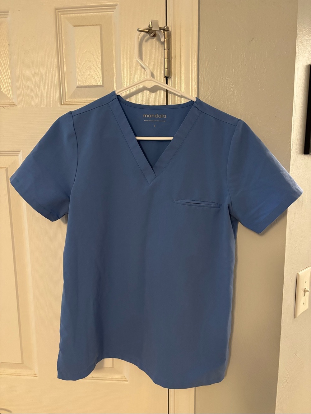 Mandala women’s ceil blue small scrub set top and bottom